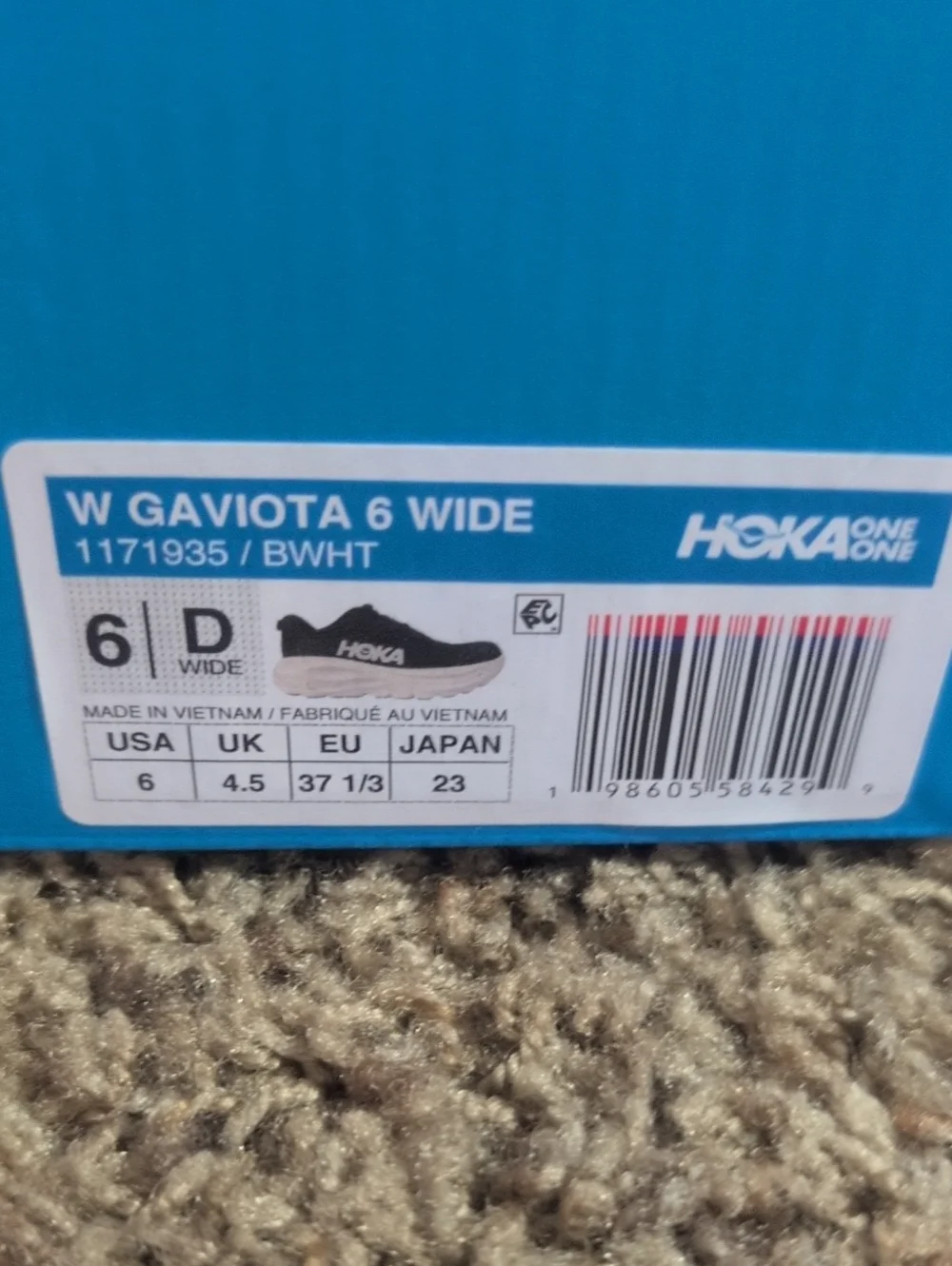 Hoka Women's Black with White Sole Athletic Running Shoes Size 6D (Wide)